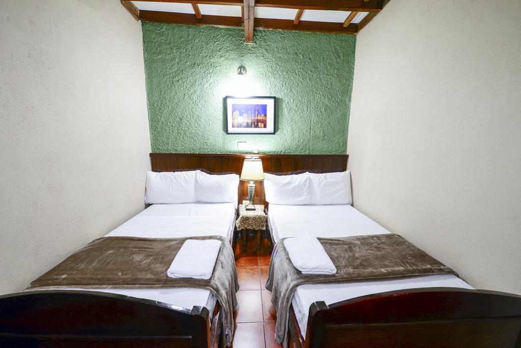 Hotel Libano León Екстериор снимка