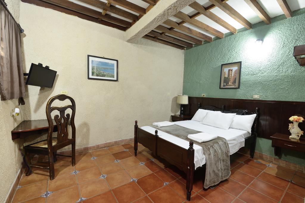 Hotel Libano León Екстериор снимка