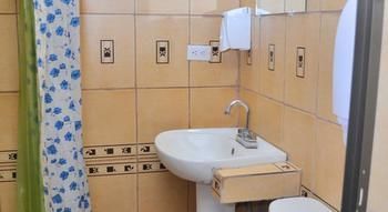 Hotel Libano León Екстериор снимка